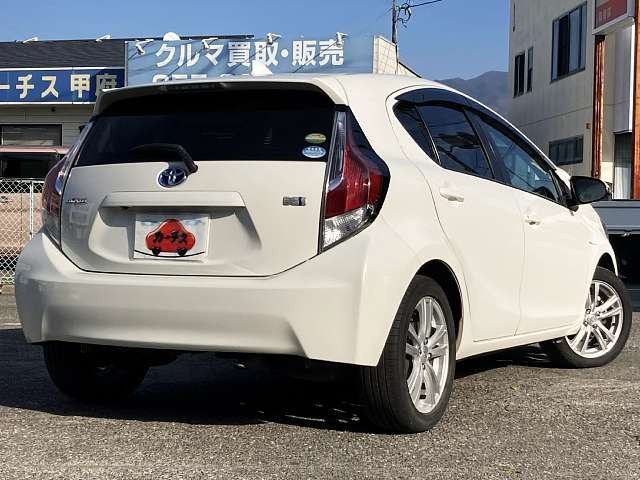 Toyota AQUA 2015-06 27886-2