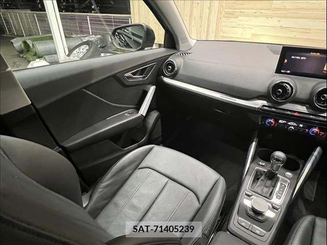 Audi Q2 2019-02 224900-6