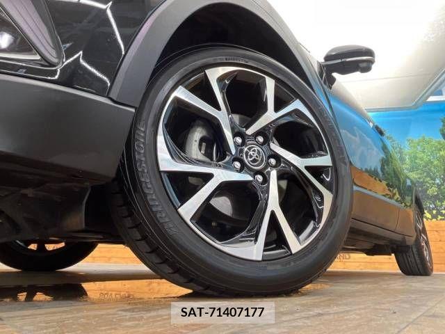 Toyota C-HR 2017-09 264105-13