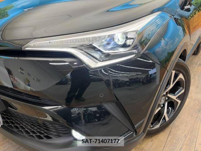 Toyota C-HR 2017-09 264105-12