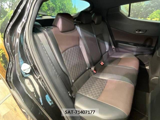 Toyota C-HR 2017-09 264105-10