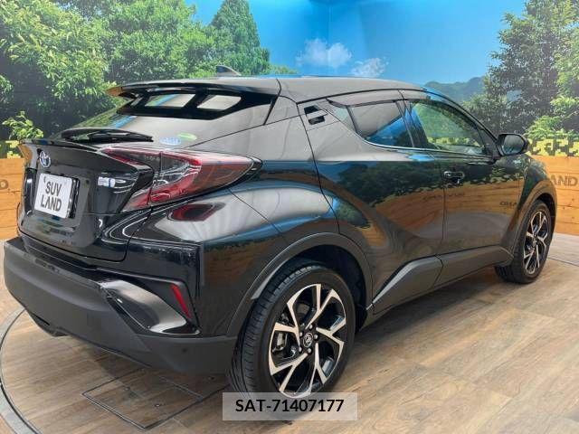 Toyota C-HR 2017-09 264105-17