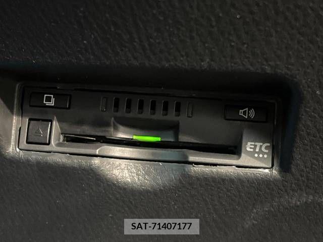Toyota C-HR 2017-09 264105-8