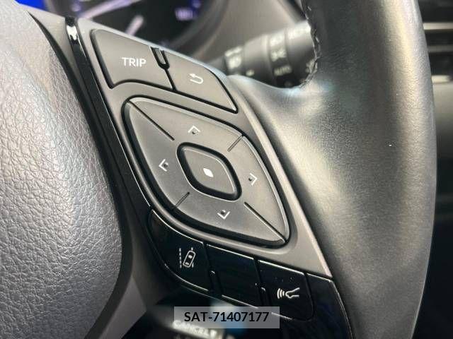 Toyota C-HR 2017-09 264105-4