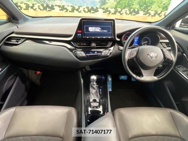 Toyota C-HR 2017-09 264105-1