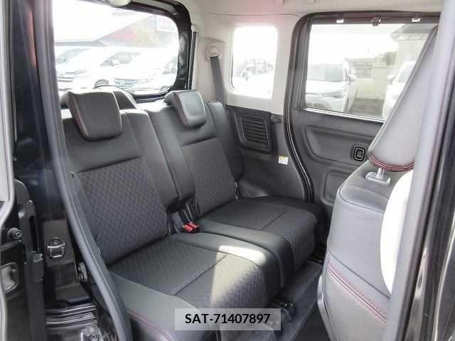 Suzuki SPACIA 2019-10 208280-16