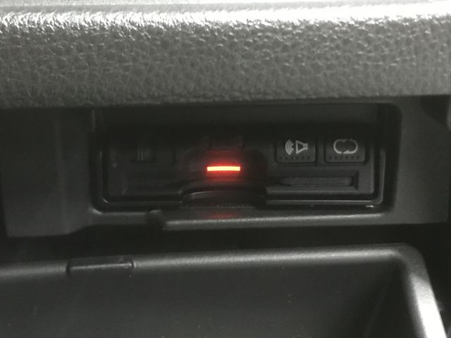 Nissan SERENA 2015-03 186569-26