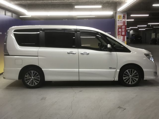Nissan SERENA 2015-03 186569-14