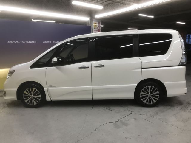 Nissan SERENA 2015-03 186569-18