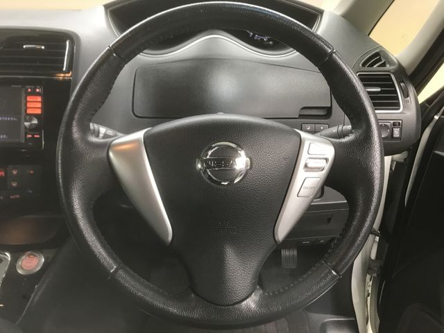 Nissan SERENA 2015-03 186569-20