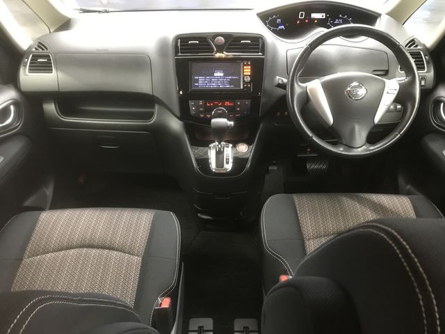 Nissan SERENA 2015-03 186569-7