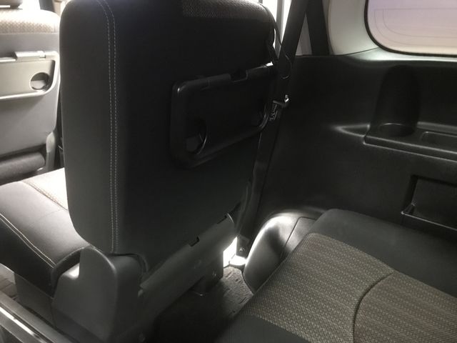 Nissan SERENA 2015-03 186569-11