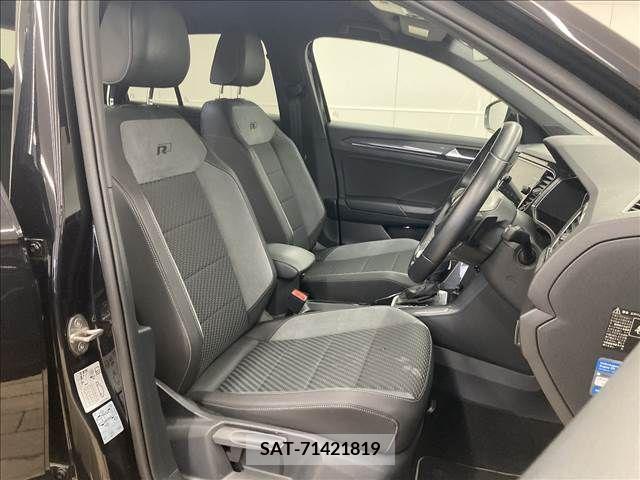VolksWagen T-ROC 2022-05 325178-11