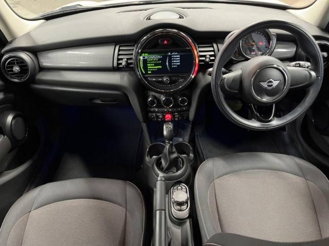 Bmw MINI 2018-01 26925-1