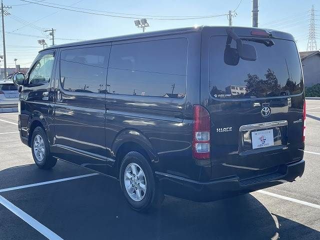 Toyota HIACE VAN 2009-10 196536-16