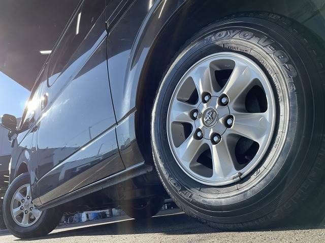 Toyota HIACE VAN 2009-10 196536-18