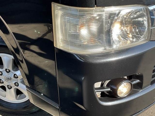 Toyota HIACE VAN 2009-10 196536-17