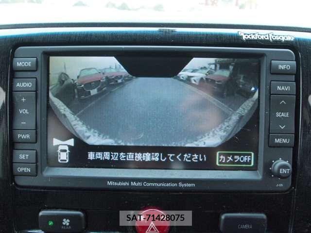 Mitsubishi DELICA D5 2010-07 216514-13