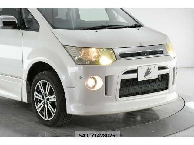 Mitsubishi DELICA D5 2010-07 216514-2
