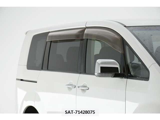 Mitsubishi DELICA D5 2010-07 216514-3