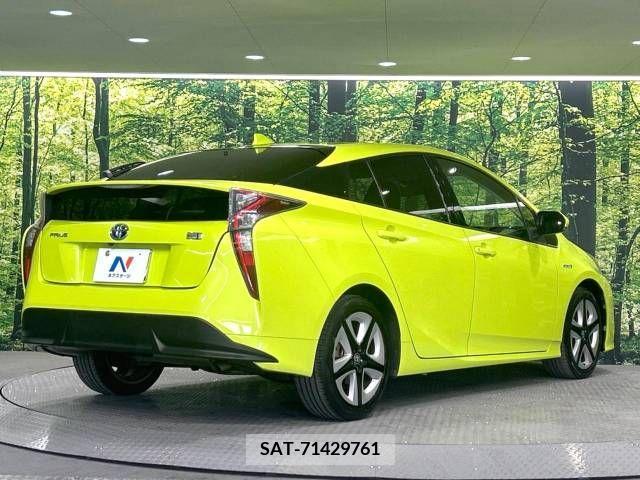 Toyota PRIUS 2015-12 322341-17