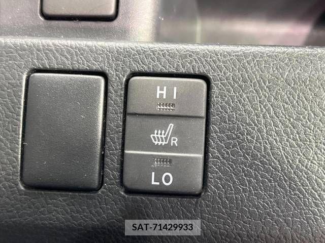 Toyota NOAH 2013-09 378520-6