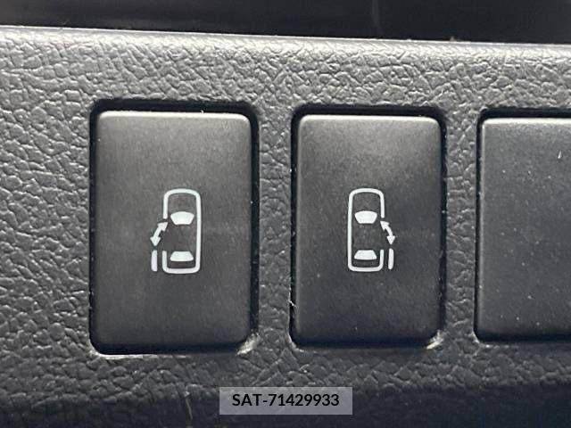 Toyota NOAH 2013-09 378520-5