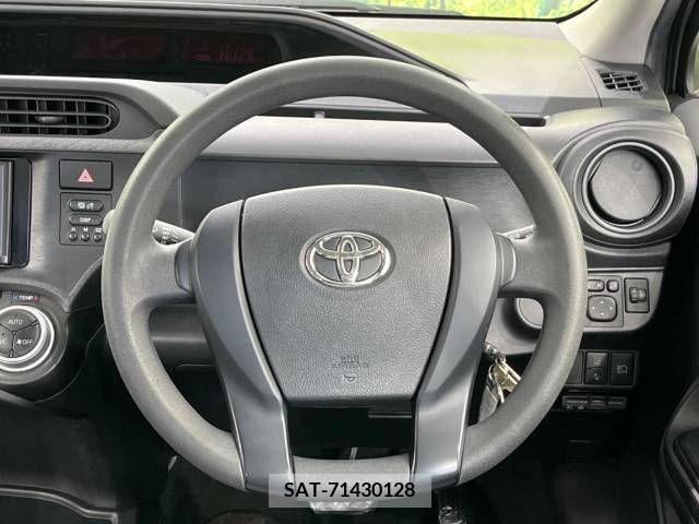 Toyota AQUA 2016-09 252361-12