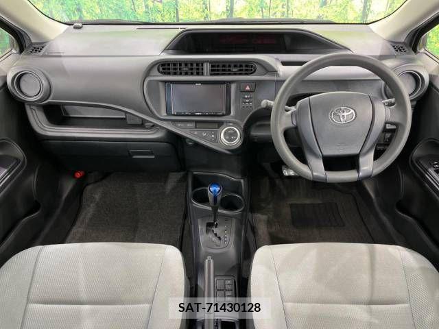 Toyota AQUA 2016-09 252361-1