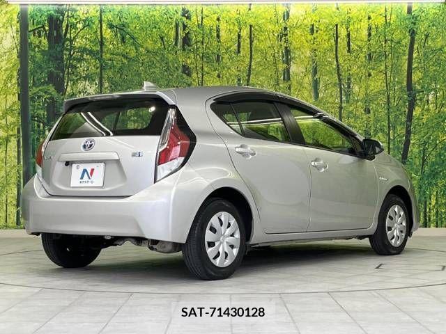 Toyota AQUA 2016-09 252361-18