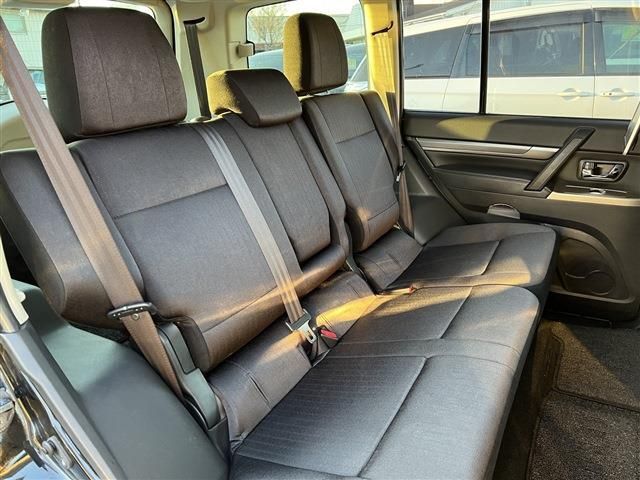 Mitsubishi PAJERO 2017-03 191059-19