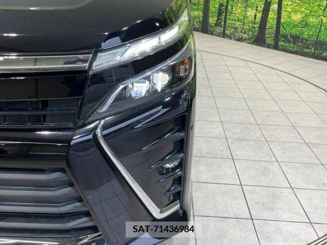 Toyota VOXY HYBRID 2018-07 322823-13