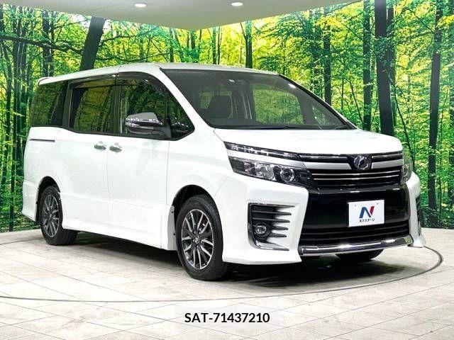 Toyota VOXY 2017-07 245635-17