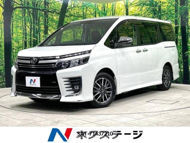 Toyota VOXY 2017-07 245635-0