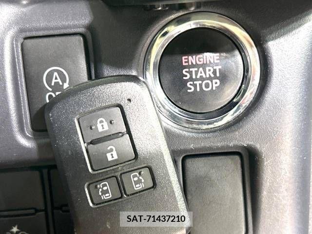 Toyota VOXY 2017-07 245635-7