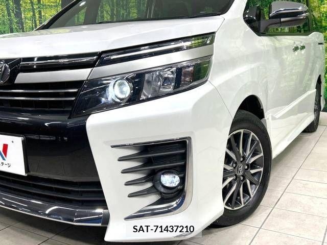 Toyota VOXY 2017-07 245635-13