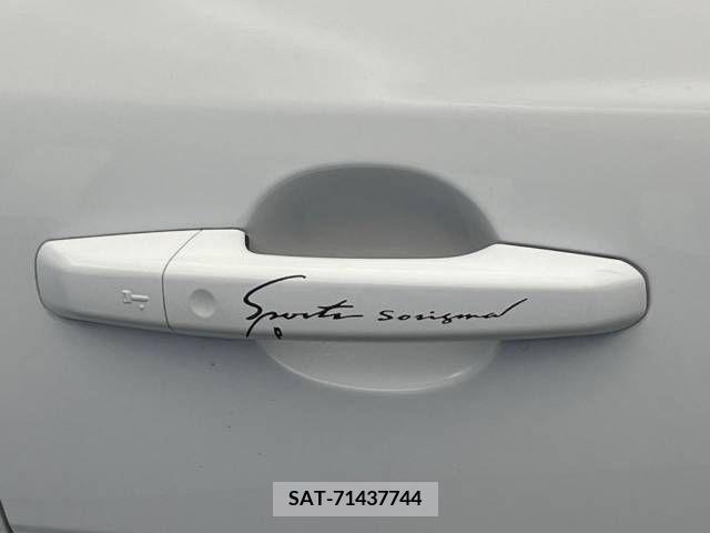 Jaguar XE 2018-03 219959-7