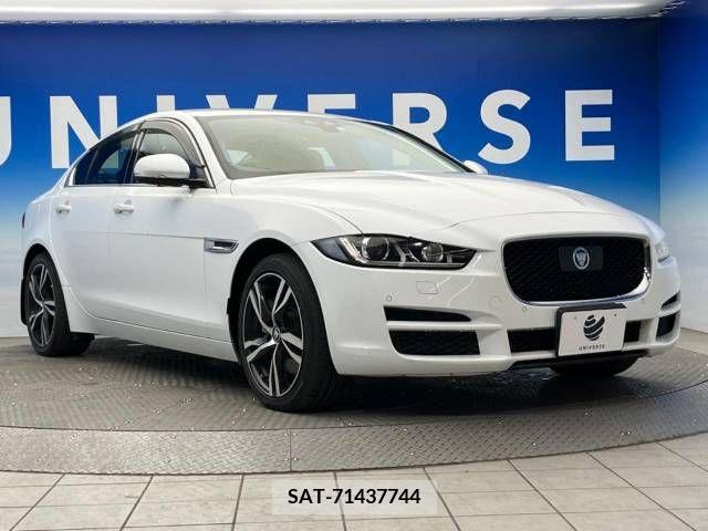 Jaguar XE 2018-03 219959-17