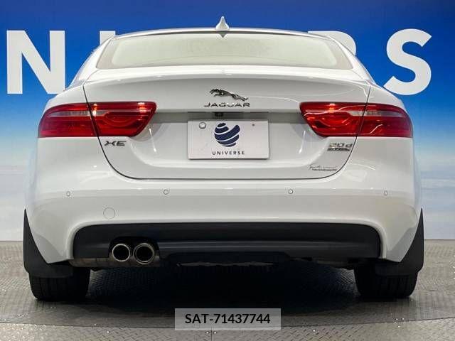 Jaguar XE 2018-03 219959-16