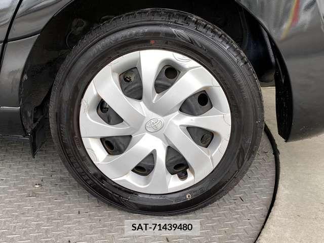 Toyota SIENTA 2018-01 228732-14