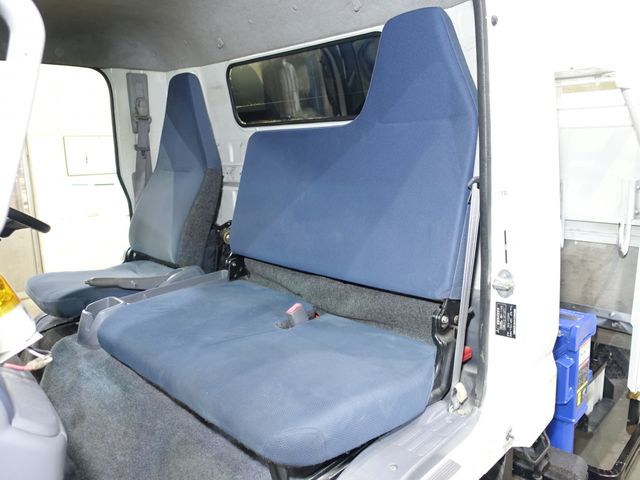 Mitsubishi CANTER 2012-05 25887-15