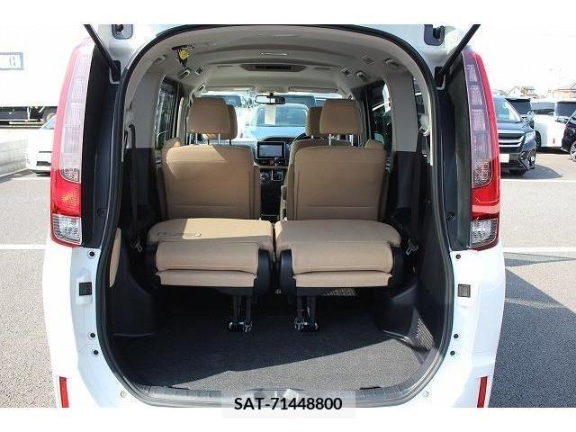 Toyota NOAH 2014-04 230061-17
