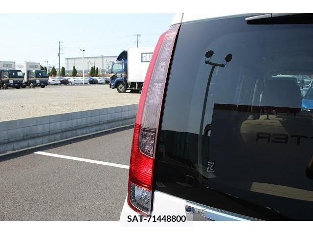 Toyota NOAH 2014-04 230061-10