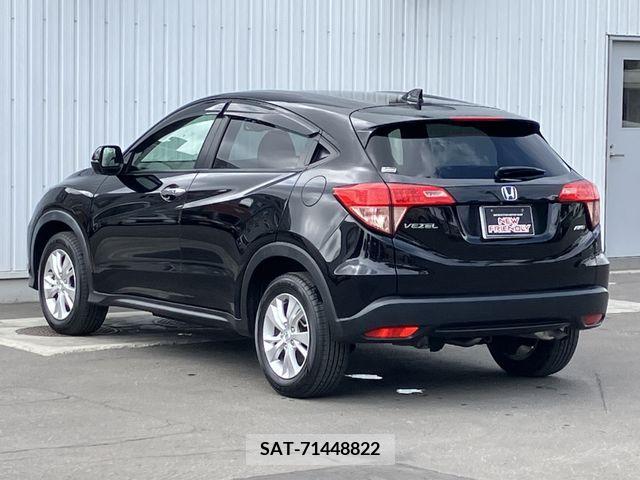Honda VEZEL 2017-12 369938-24