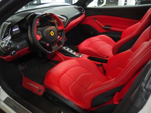 Ferrari 488 GTB 2016-09 417-1