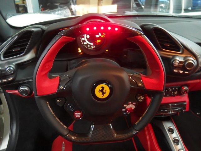 Ferrari 488 GTB 2016-09 417-25