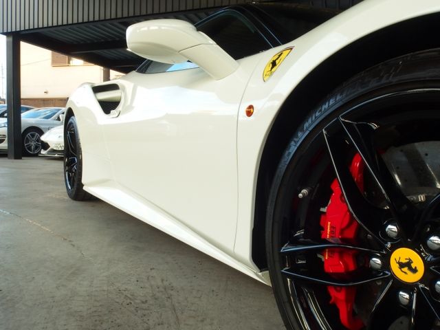 Ferrari 488 GTB 2016-09 417-8
