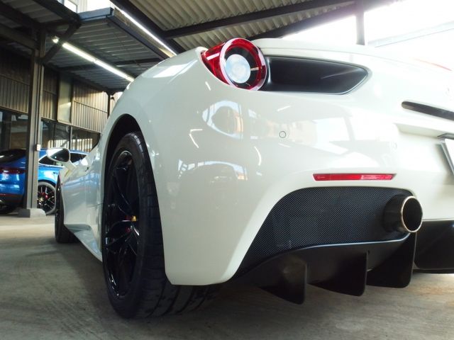 Ferrari 488 GTB 2016-09 417-10