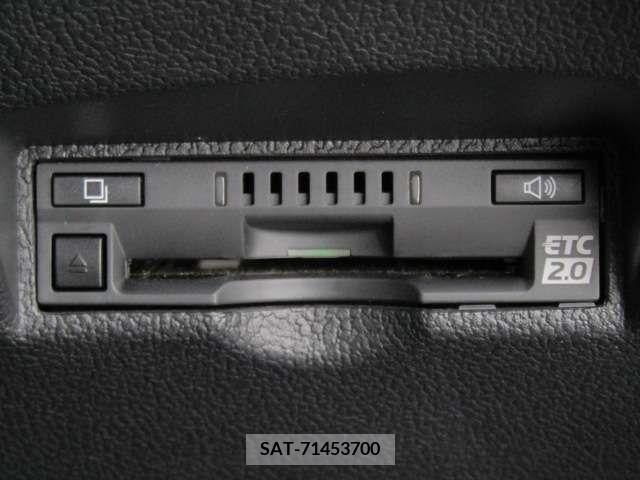 Toyota PRIUS 2019-08 298217-12