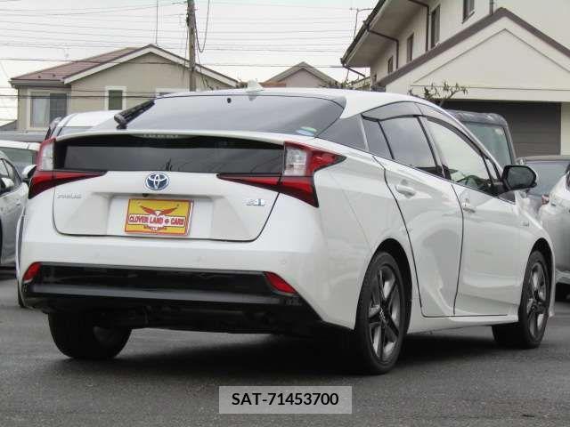 Toyota PRIUS 2019-08 298217-7